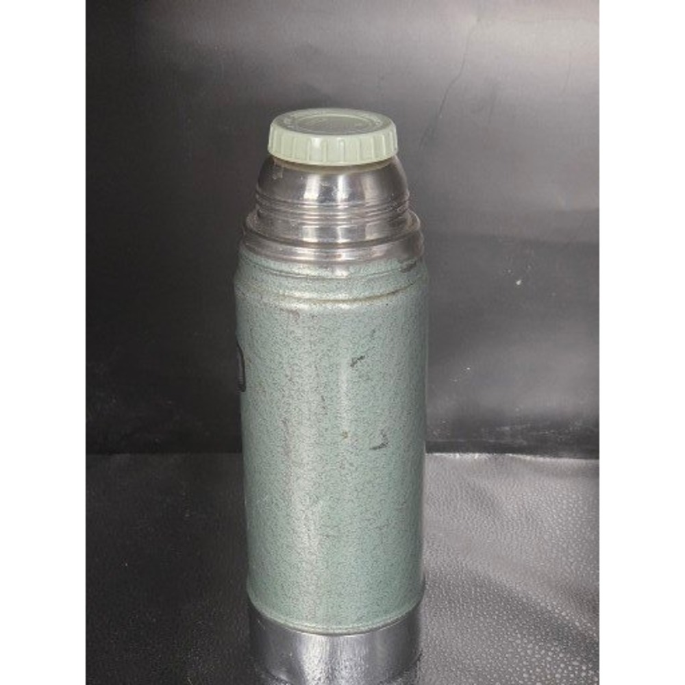 VTG Aladdin Stanley Thermos A-943C Pint 16 oz Hammertone Green Vacuum Bottle USA - Picture 6 of 9